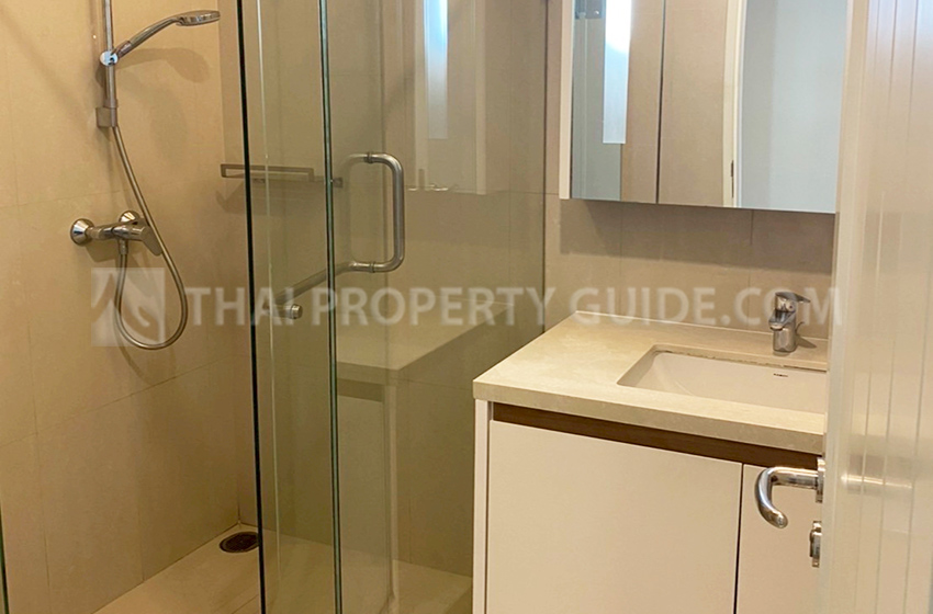 Condominium in Ploenchit 