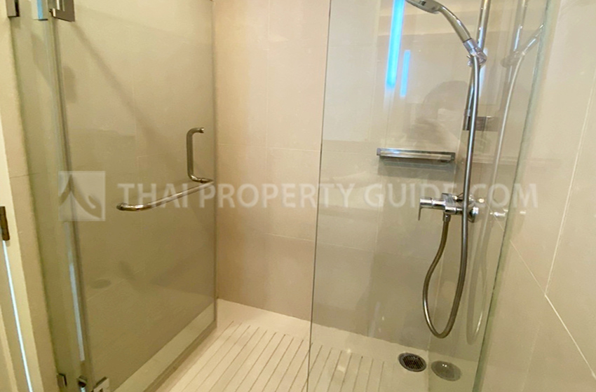 Condominium in Ploenchit 