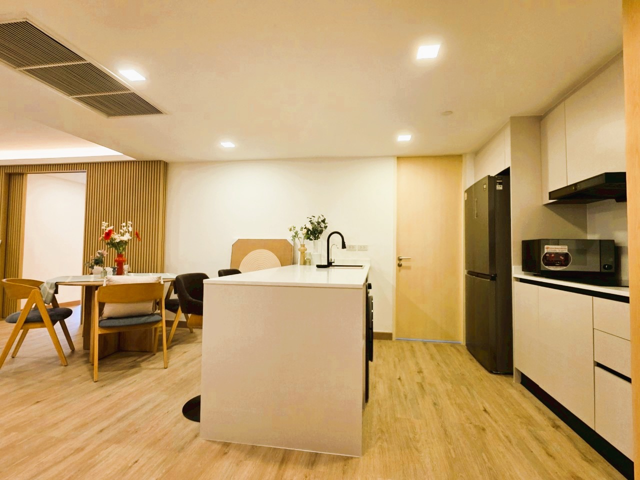 Condominium in Ploenchit 