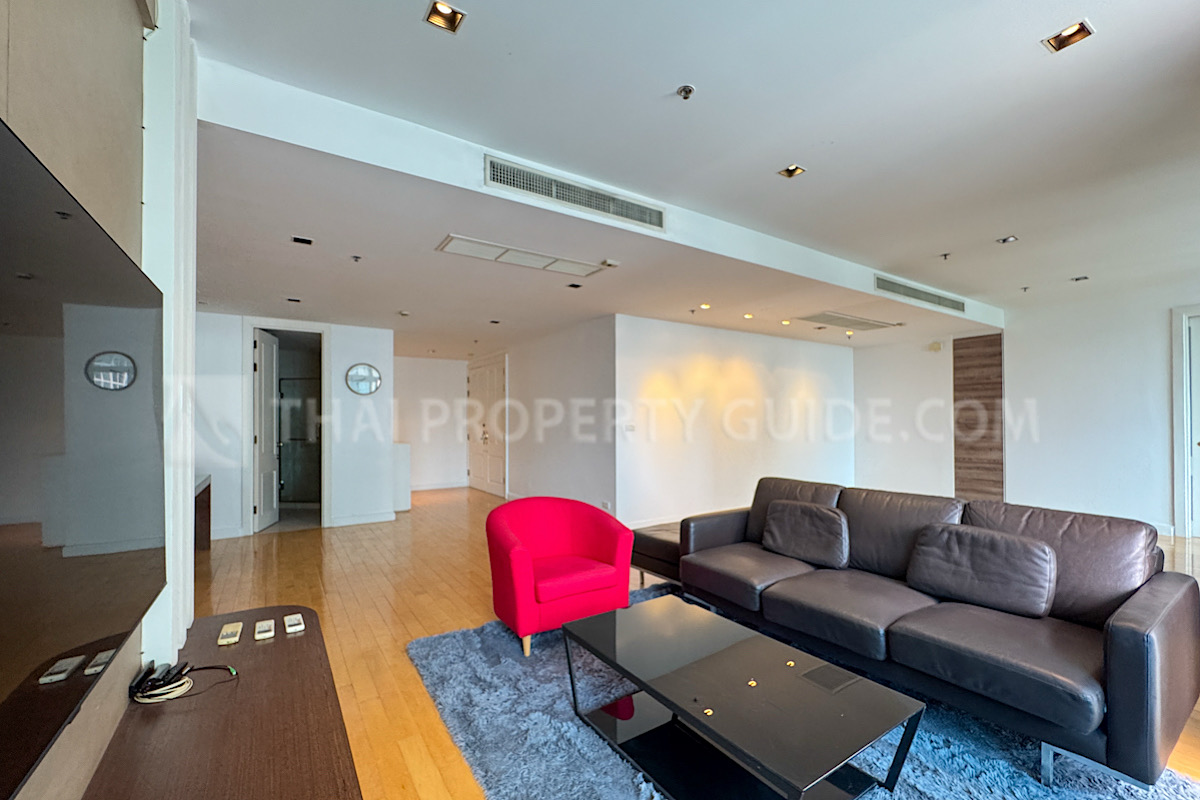 Condominium for rent in Ploenchit