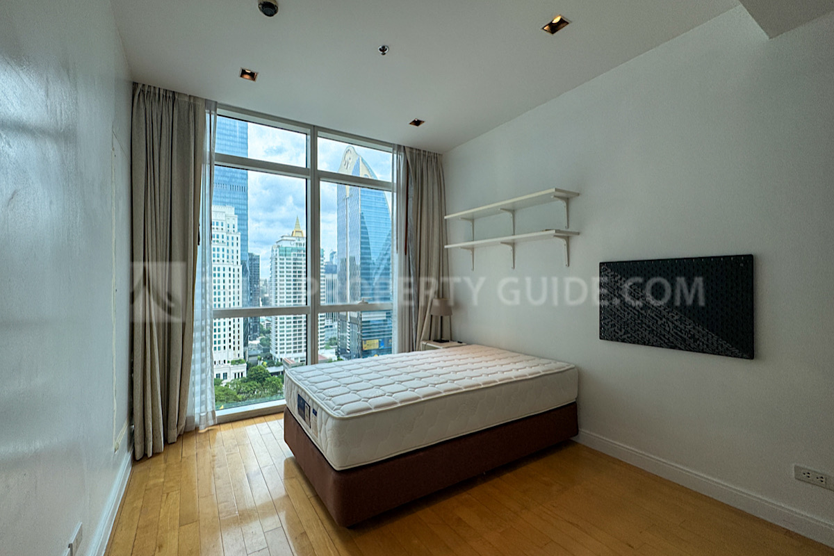 Condominium in Ploenchit : Athenee Residence 