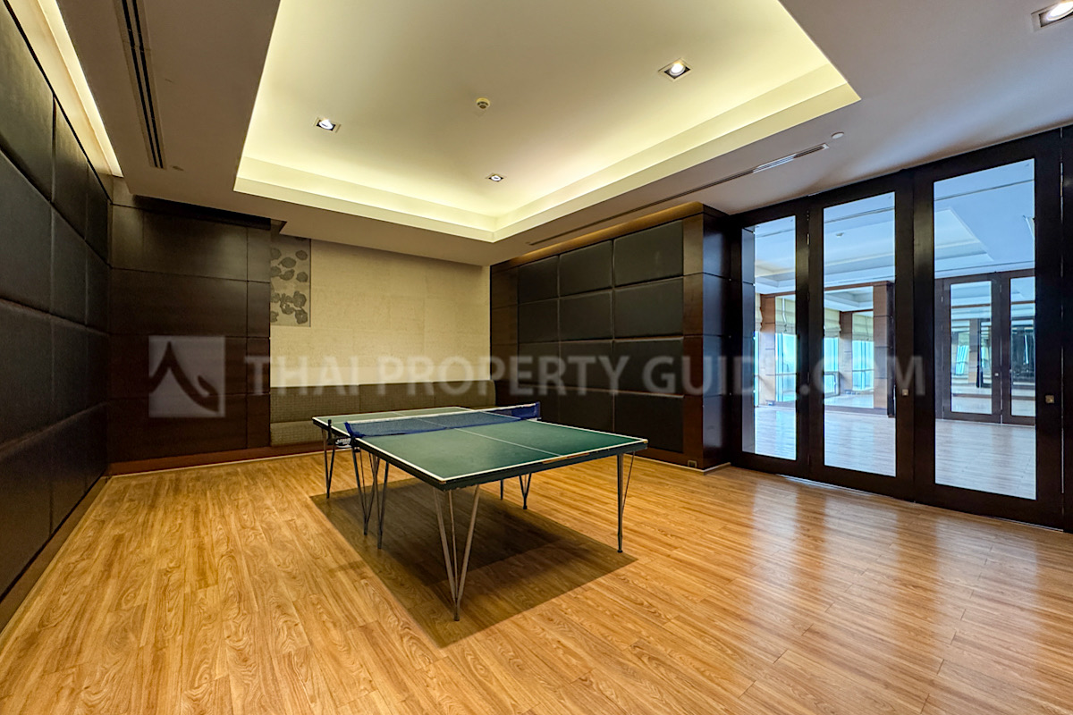 Condominium in Ploenchit : Athenee Residence 