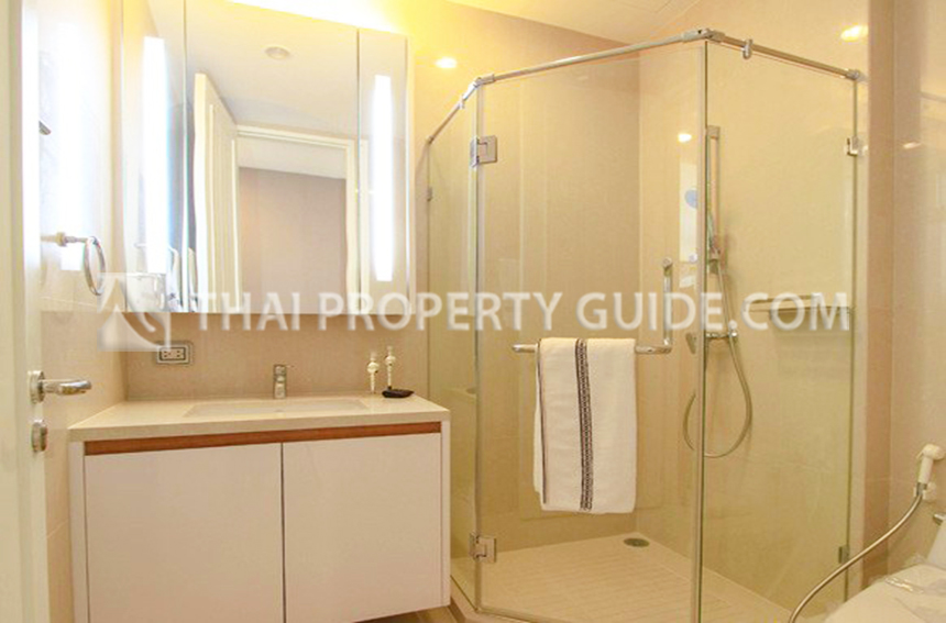 Condominium in Ploenchit 