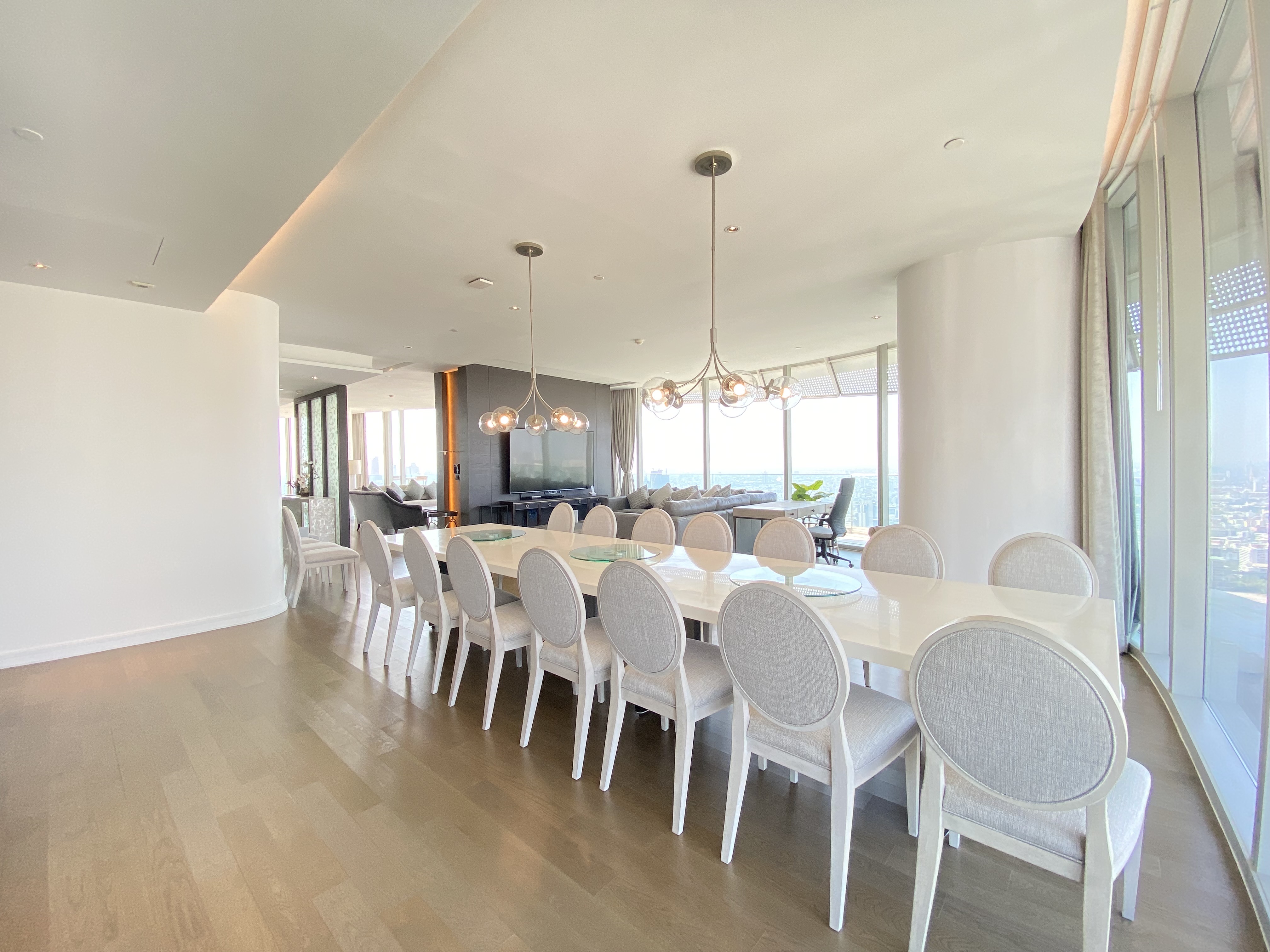 Condominium in Ploenchit : Magnolias Ratchadamri(Condominium) 