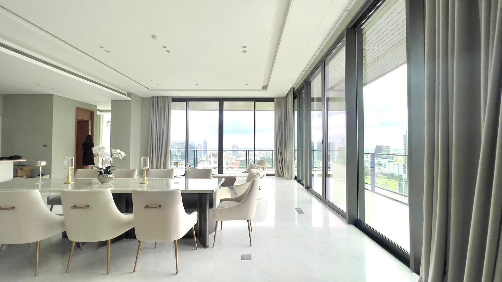 Condominium in Ploenchit 