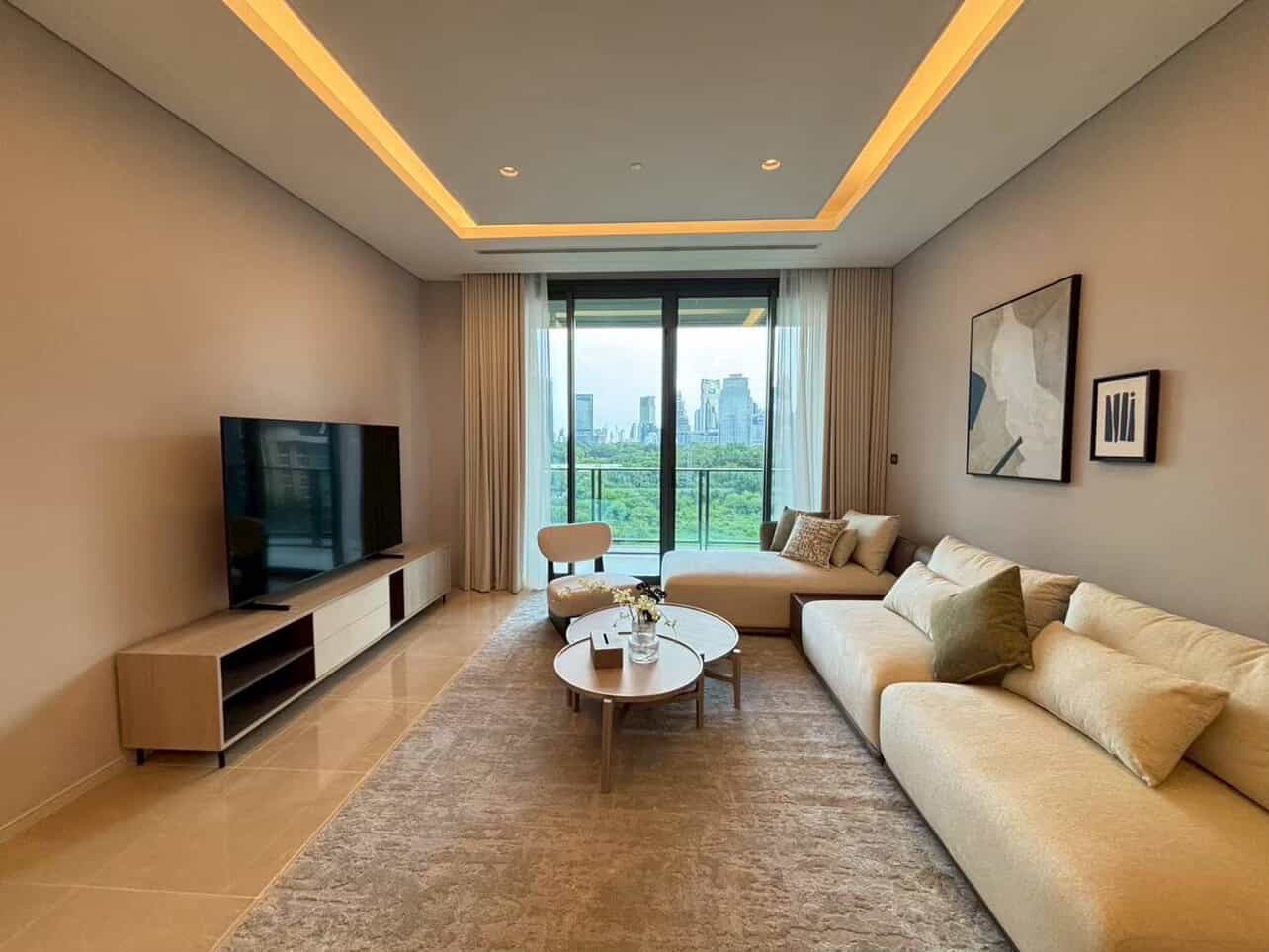 Condominium for rent in Ploenchit