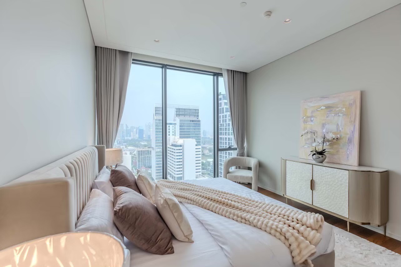 Condominium in Ploenchit 