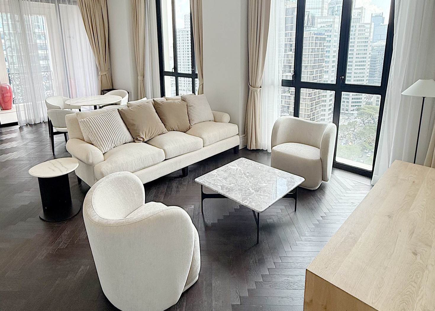 Condominium for rent in Ploenchit