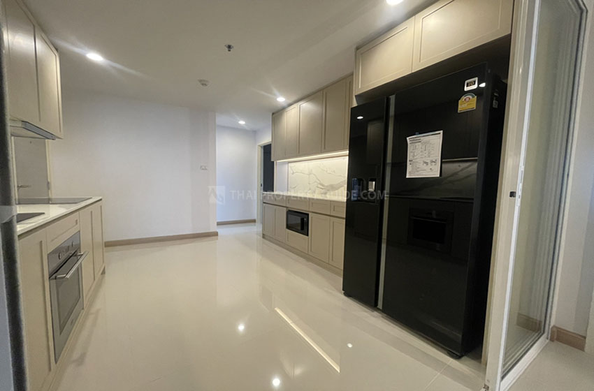 Condominium in Rama 3 