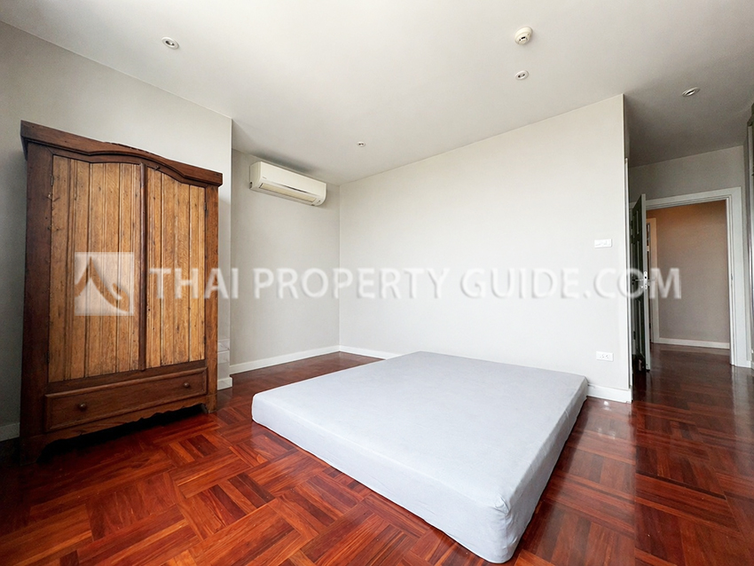 Condominium in Rama 3 