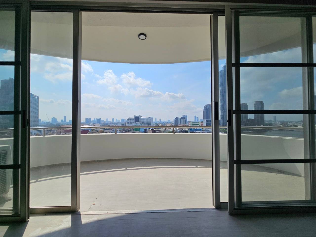 Condominium in Rama 3 