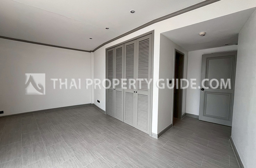 Condominium in Rama 3 