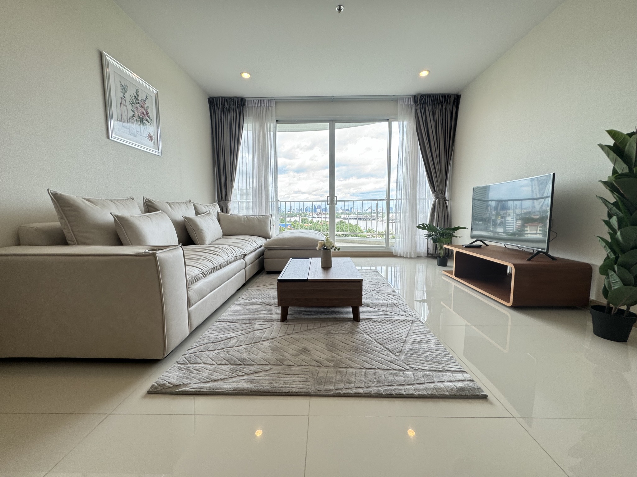 Condominium in Rama 3