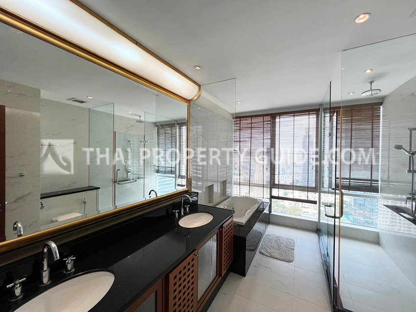 Condominium in Sathorn 