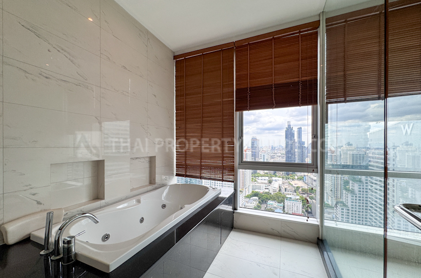 Condominium in Sathorn 