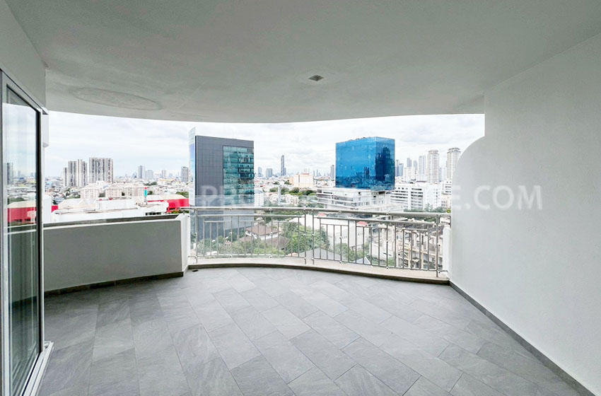 Condominium in Sathorn 