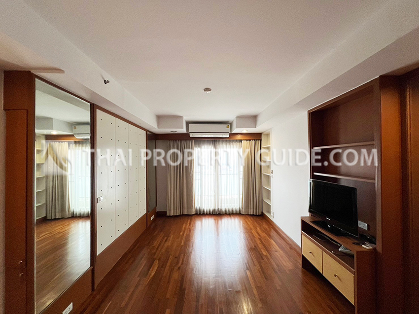 Condominium in Sathorn 