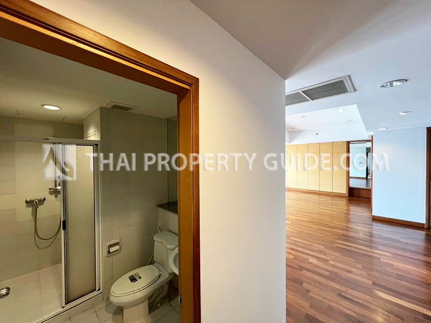 Condominium in Sathorn 