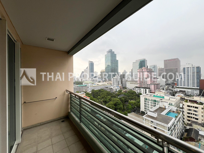 Condominium in Sathorn : The Royal Saladaeng 