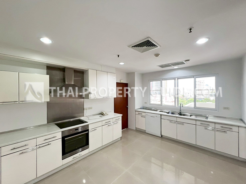 Condominium in Sathorn 