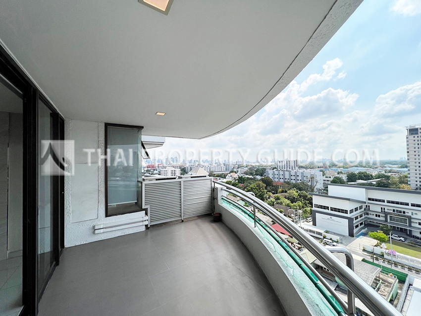 Condominium in Sathorn 