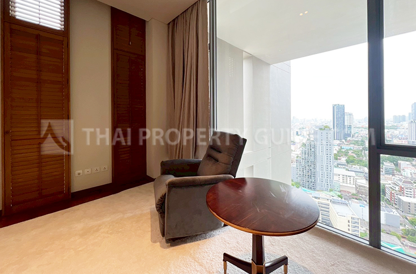 Condominium in Sathorn : Sukhothai Residence (Sathorn) 