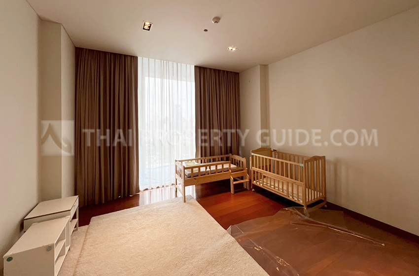 Condominium in Sathorn : Sukhothai Residence (Sathorn) 