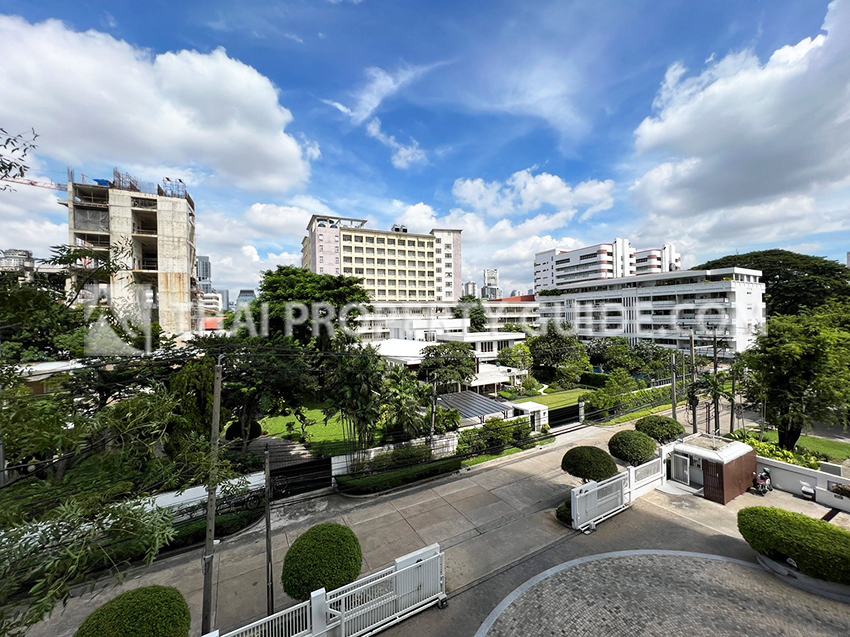 Condominium in Sathorn 