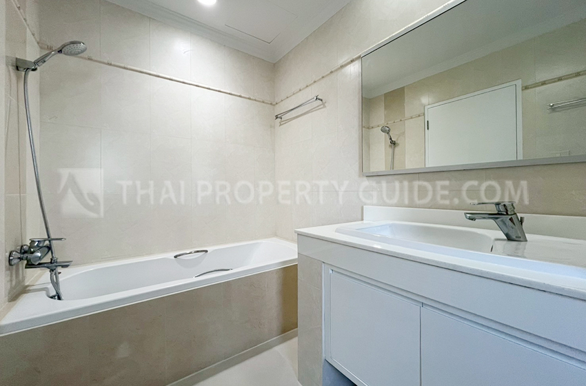 Condominium in Sathorn 