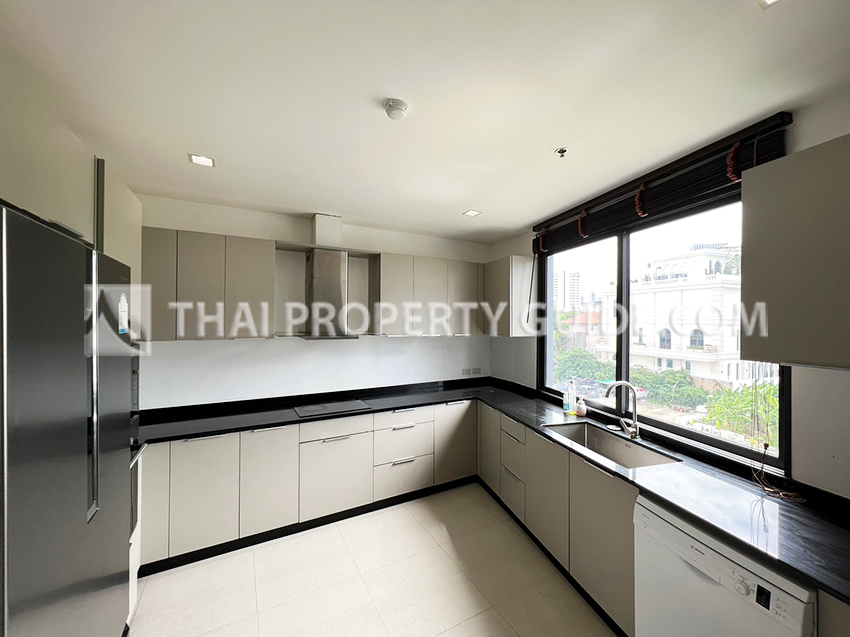 Condominium in Sathorn 