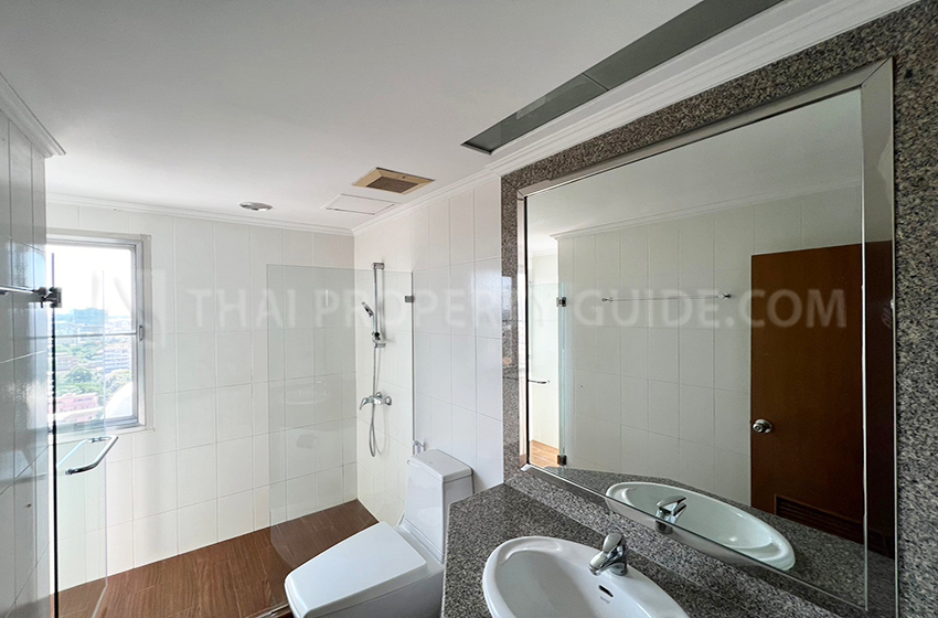 Condominium in Sathorn 