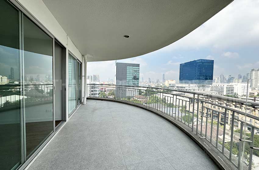 Condominium in Sathorn 