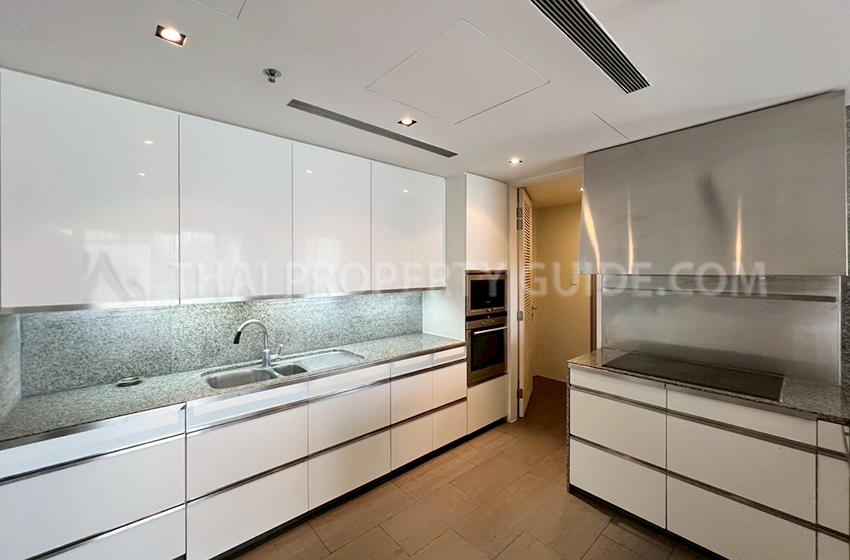 Condominium in Sathorn : The Met Sathorn 