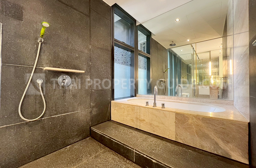 Condominium in Sathorn : The Met Sathorn 