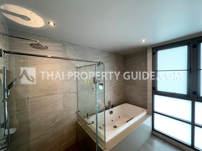 Condominium in Sathorn 