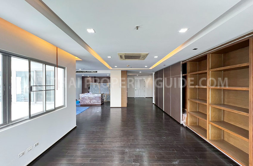 Condominium in Sathorn 
