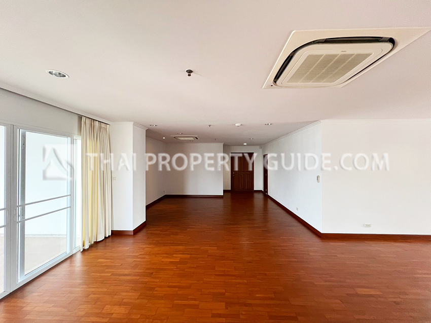 Condominium for rent in Sathorn