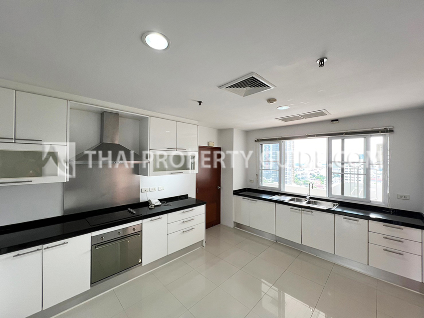 Condominium in Sathorn 