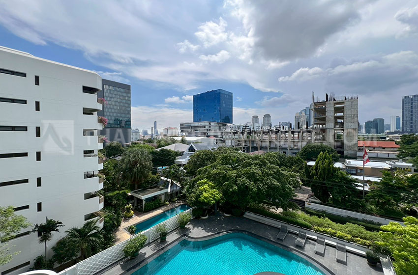 Condominium in Sathorn 