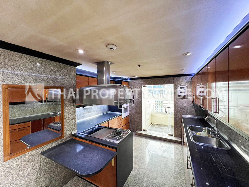 Condominium in Sathorn 