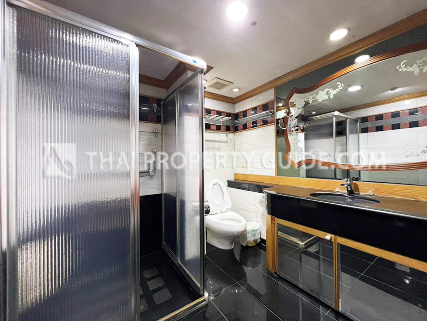 Condominium in Sathorn 