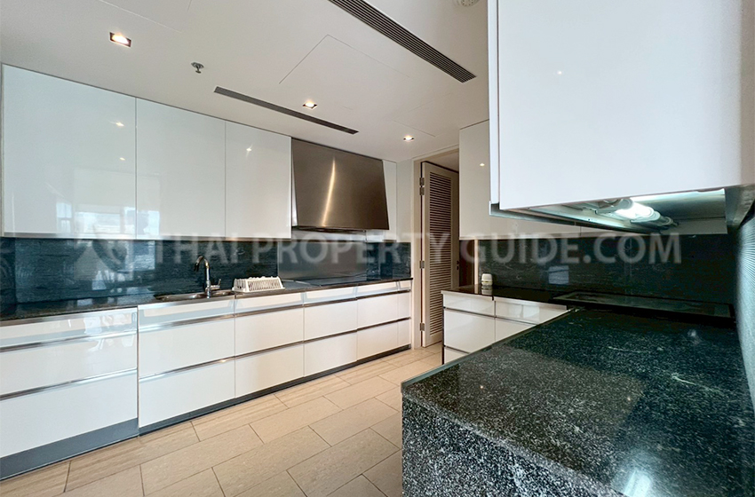 Condominium in Sathorn : The Met Sathorn 
