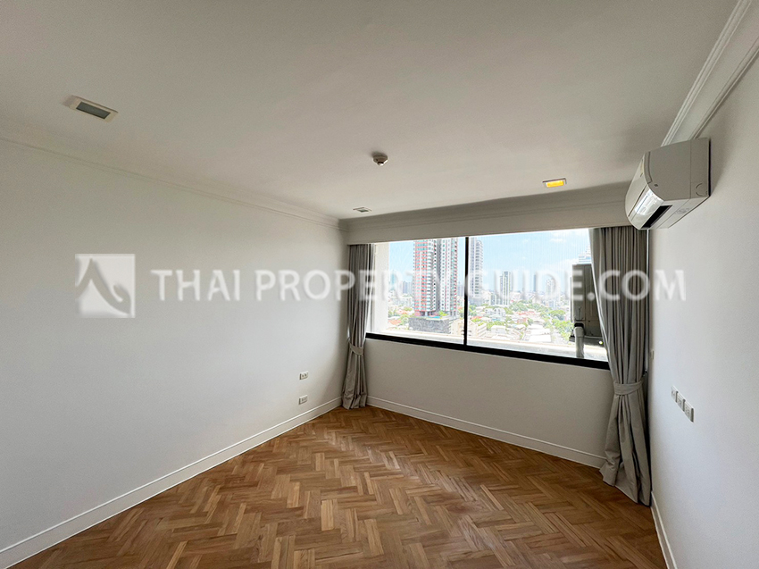 Condominium in Sathorn 