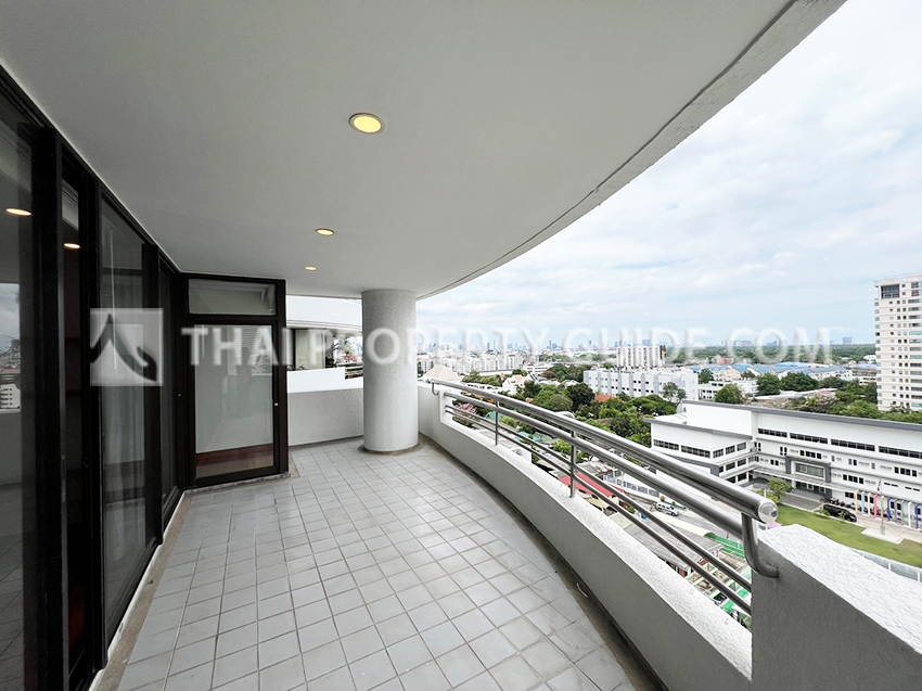 Condominium in Sathorn 