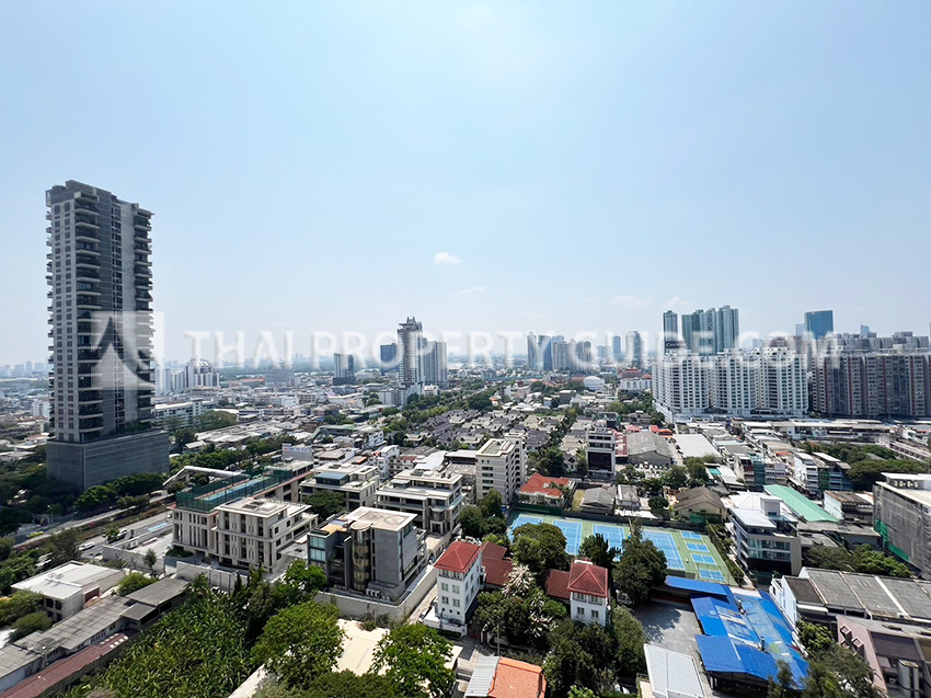 Condominium in Sathorn 