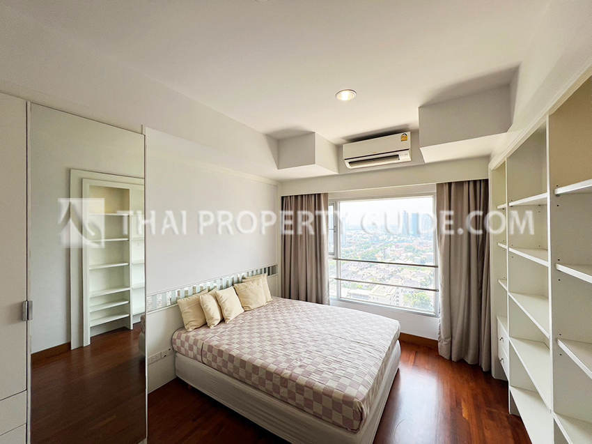 Condominium in Sathorn 