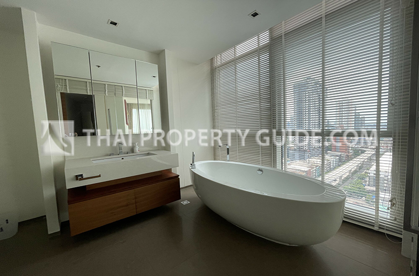 Condominium in Sathorn 