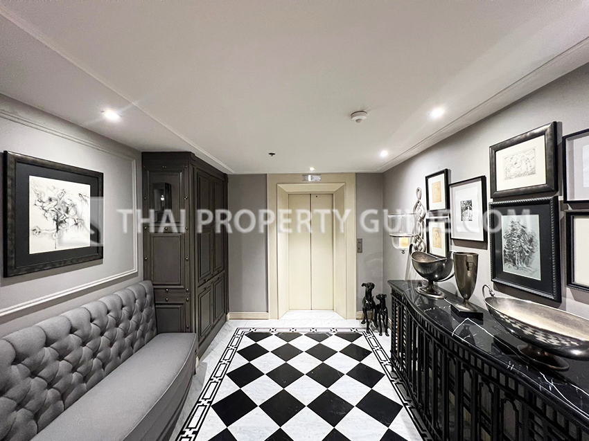 Condominium in Sathorn 