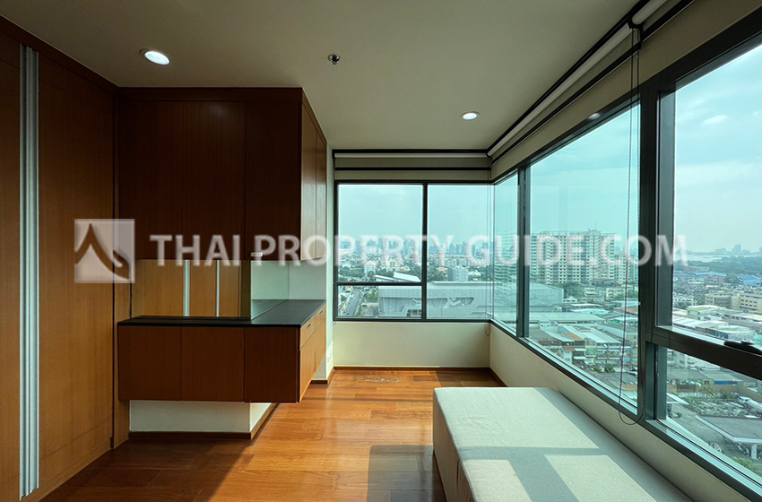 Condominium in Sathorn 