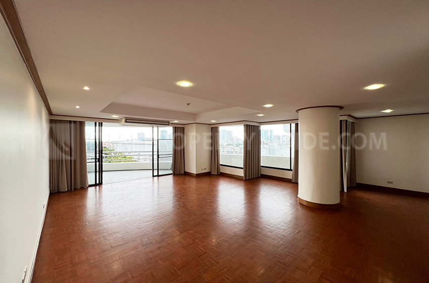 Condominium for rent in Sathorn